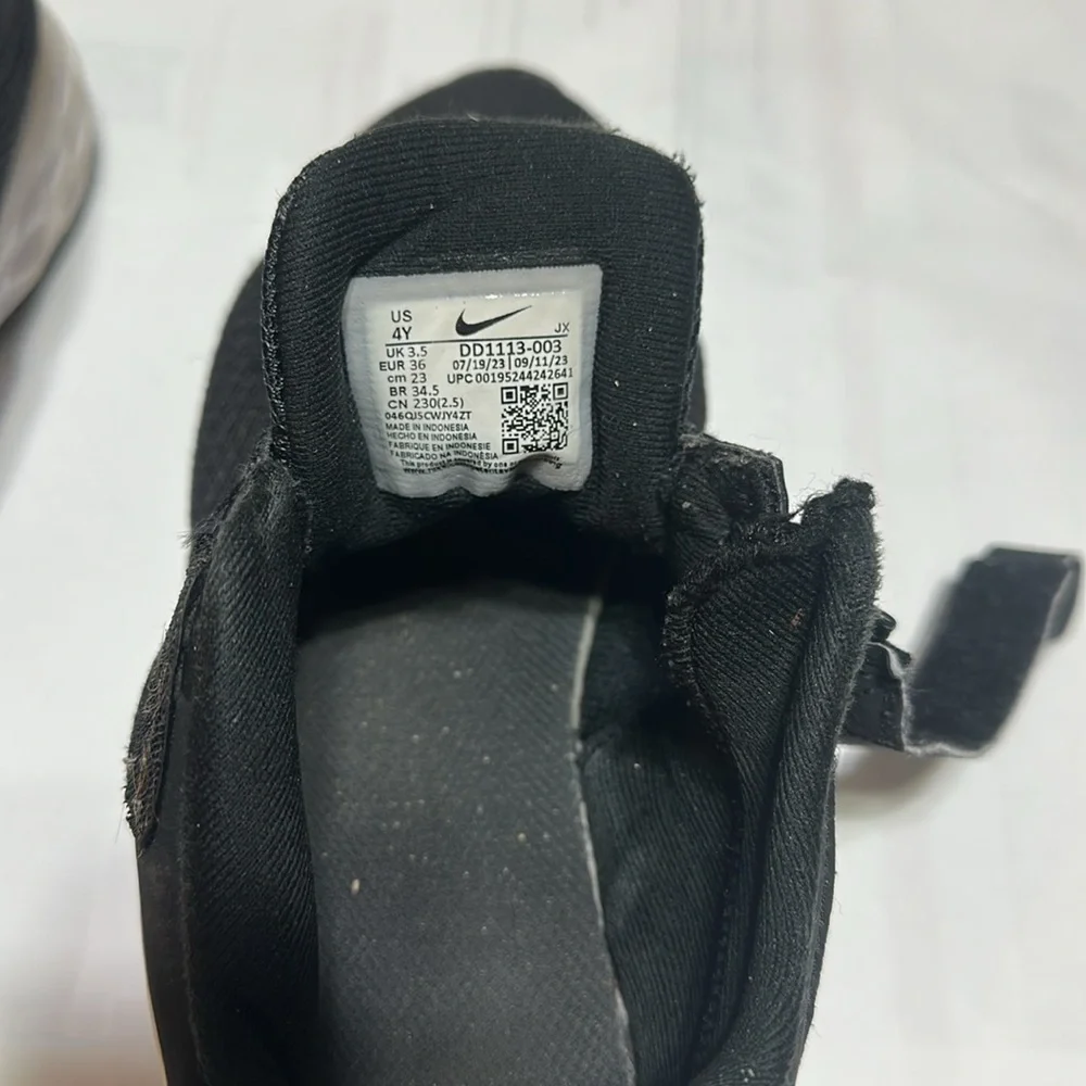 Nike FlyEase Kids Black and White Running Shoes